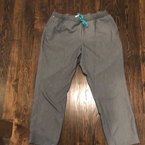 Figs women grey scrub bottoms size large